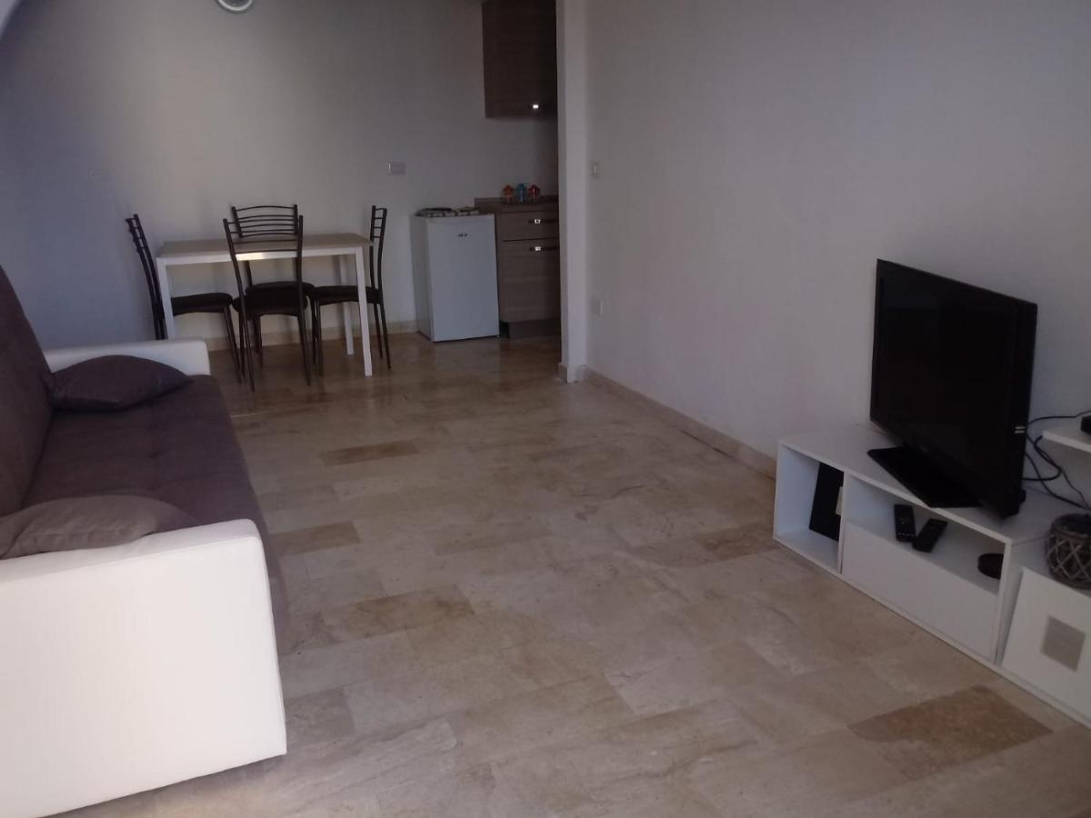 Appartamento Budoni Exteriör bild